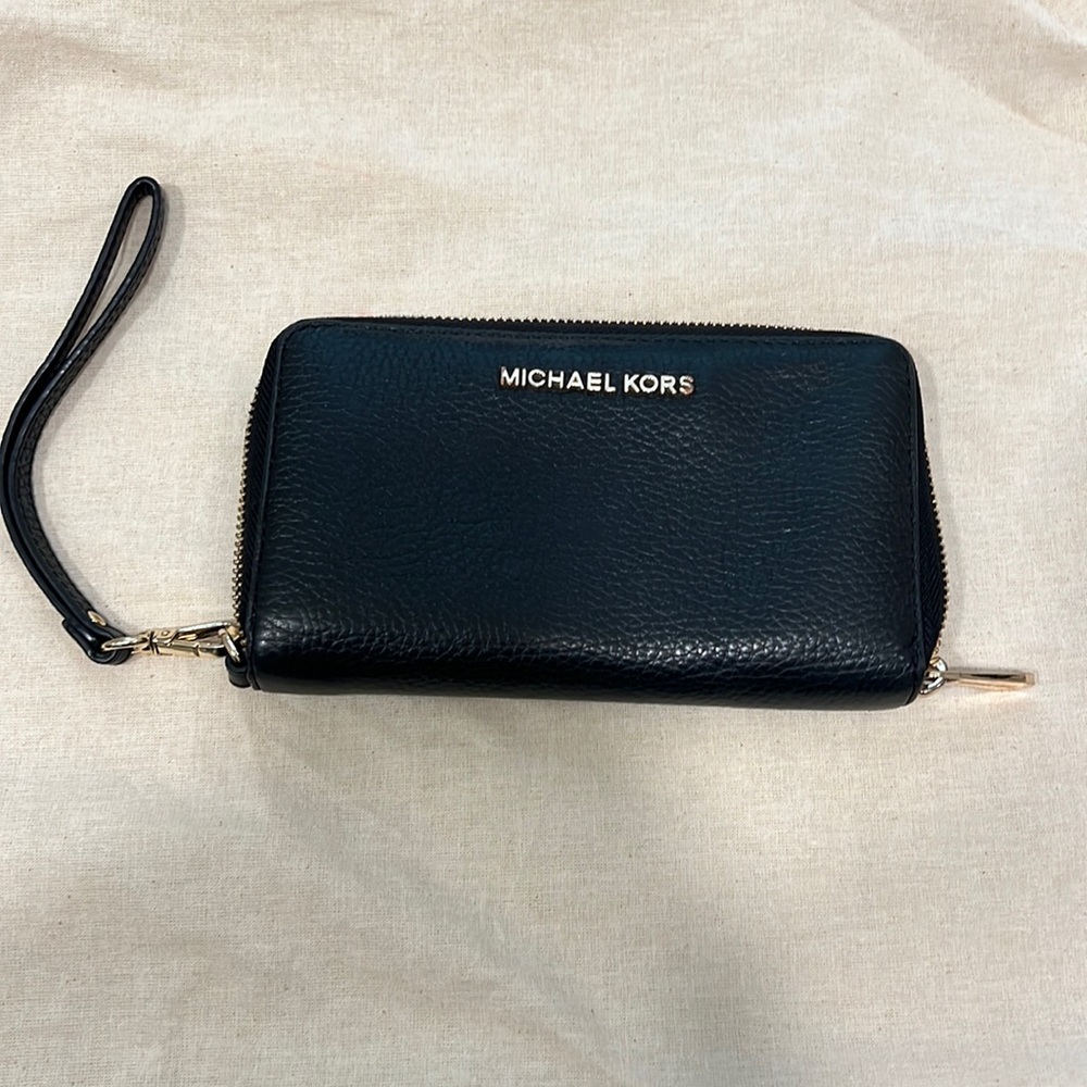 Michael kors wallet